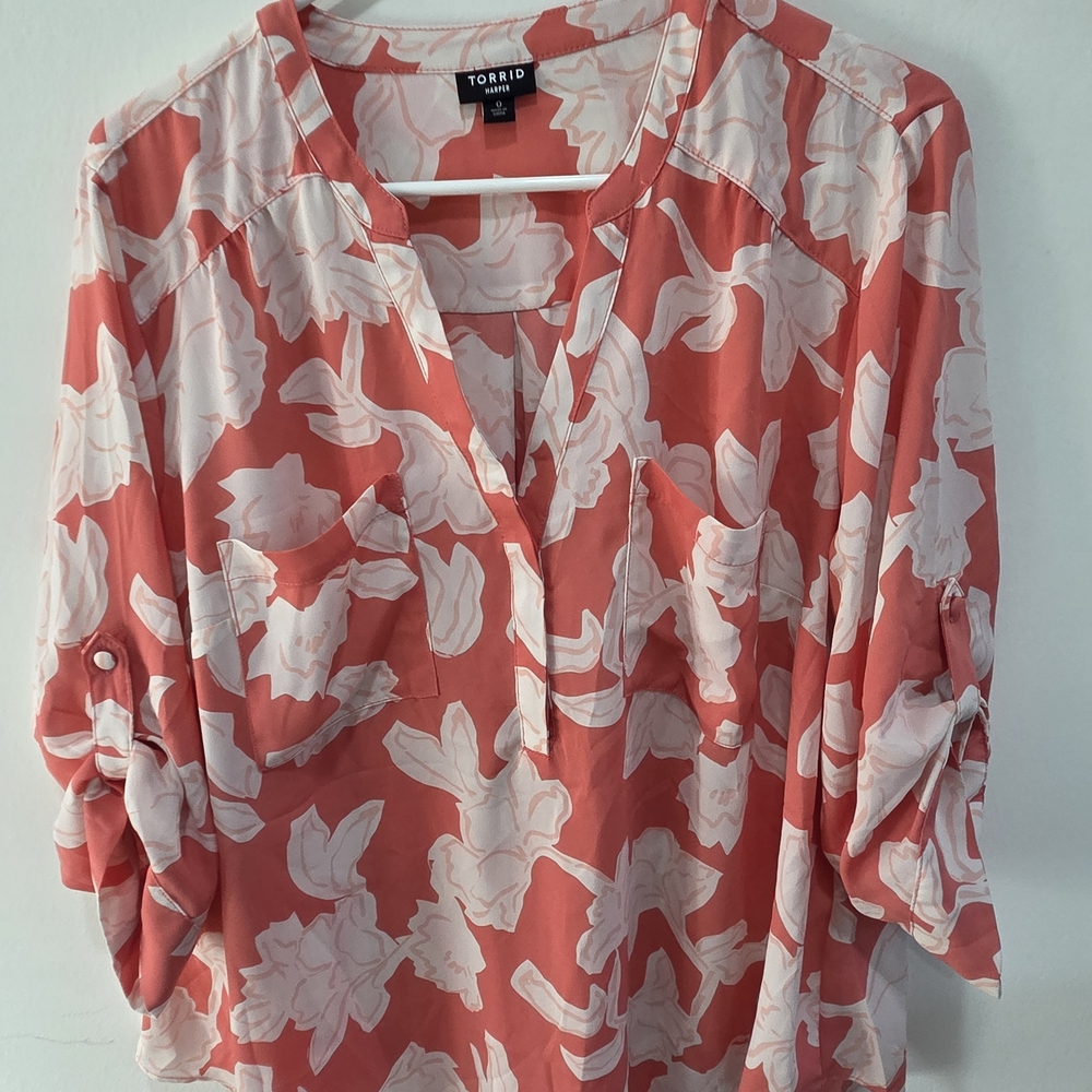 Torrid Women's Floral Pink Blouse